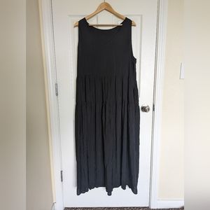 Sleeveless black dress